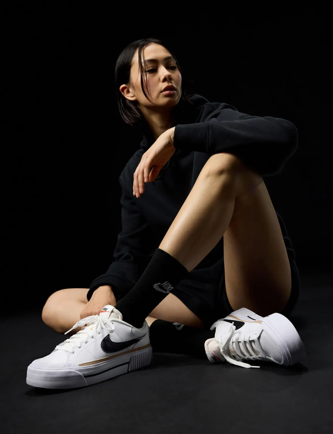 Nike Court Legacy Lift sneakers donna platform bianche