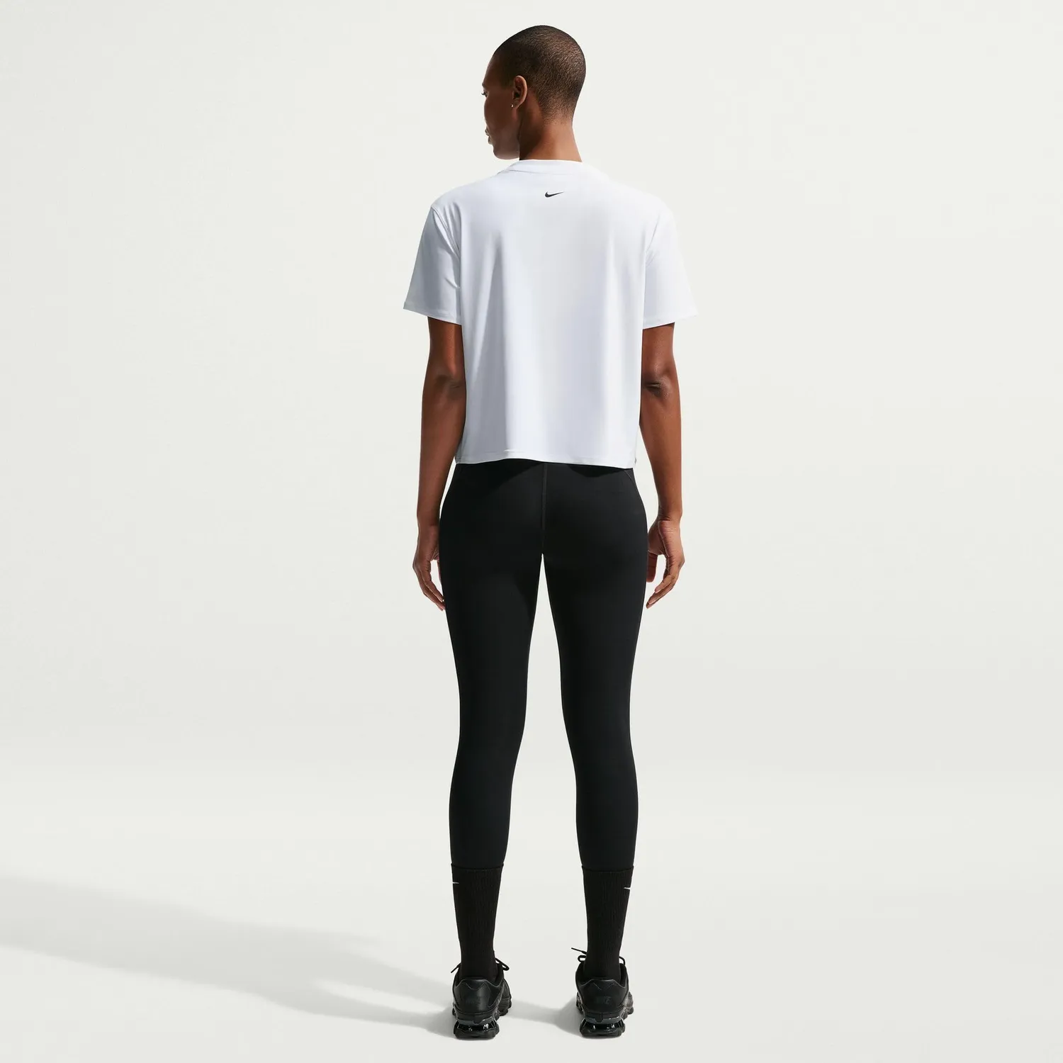 Nike Pro T-shirt donna S Dri-Fit taglio ampio nera