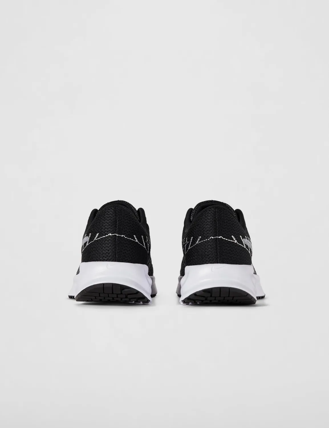 Nike Run Defy sneakers donna 39 EU corsa