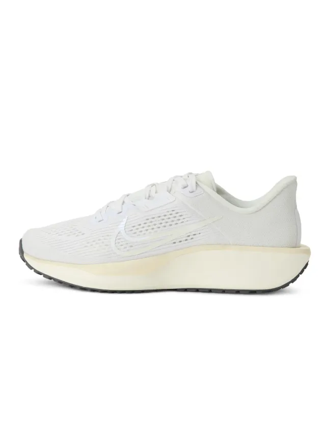 Nike Quest 6 scarpe running donna bianche EU 39