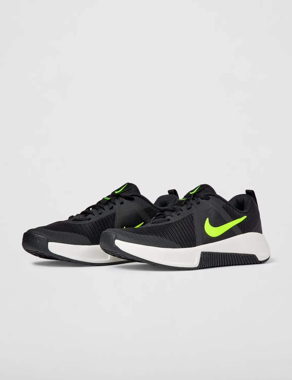 Nike MC Trainer 3 scarpe training uomo nero volt stabile