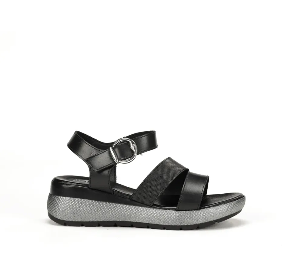 Fluchos Ever D9313 sandalo donna nero fibbia