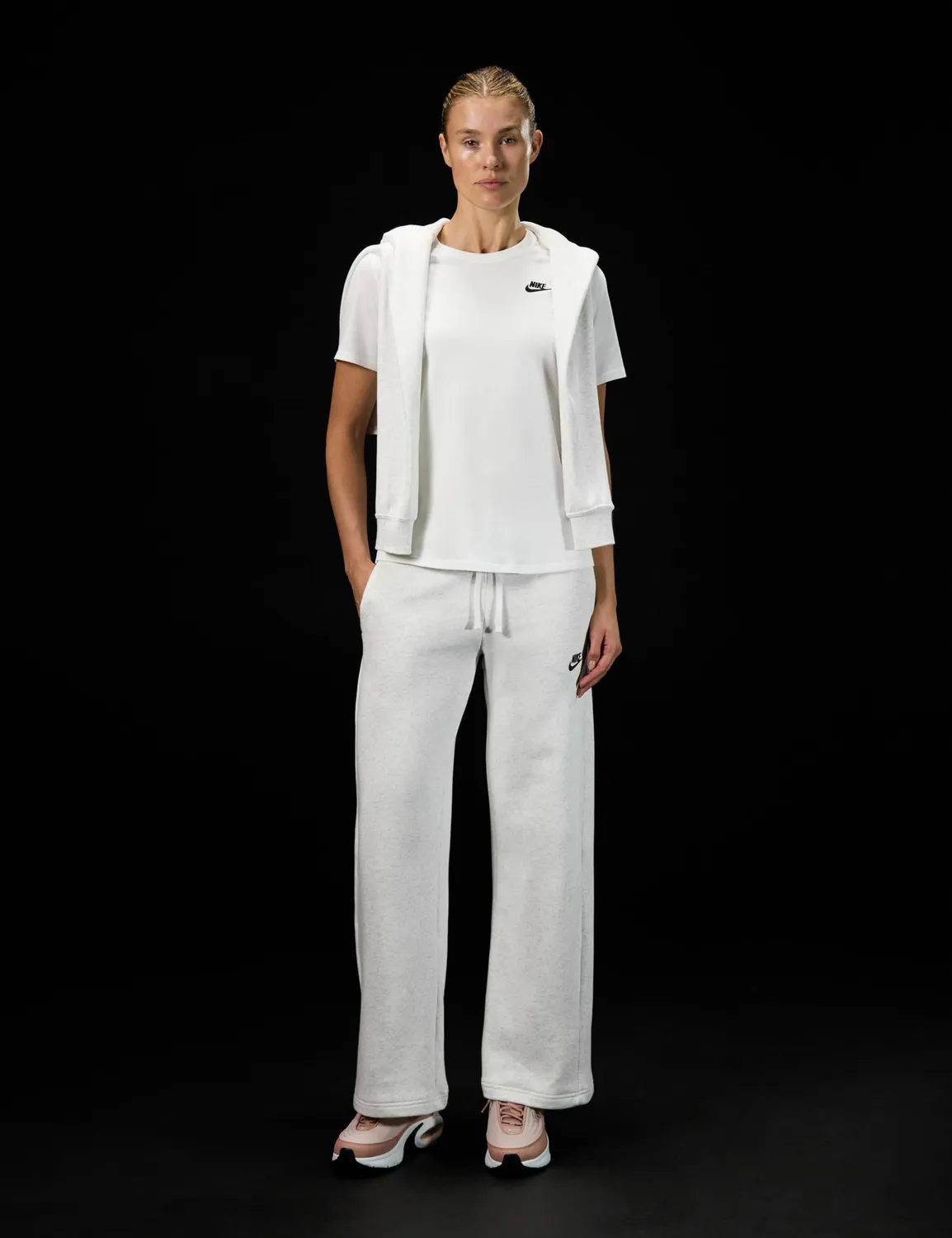 Nike NSW Tee Club t-shirt donna nera cotone