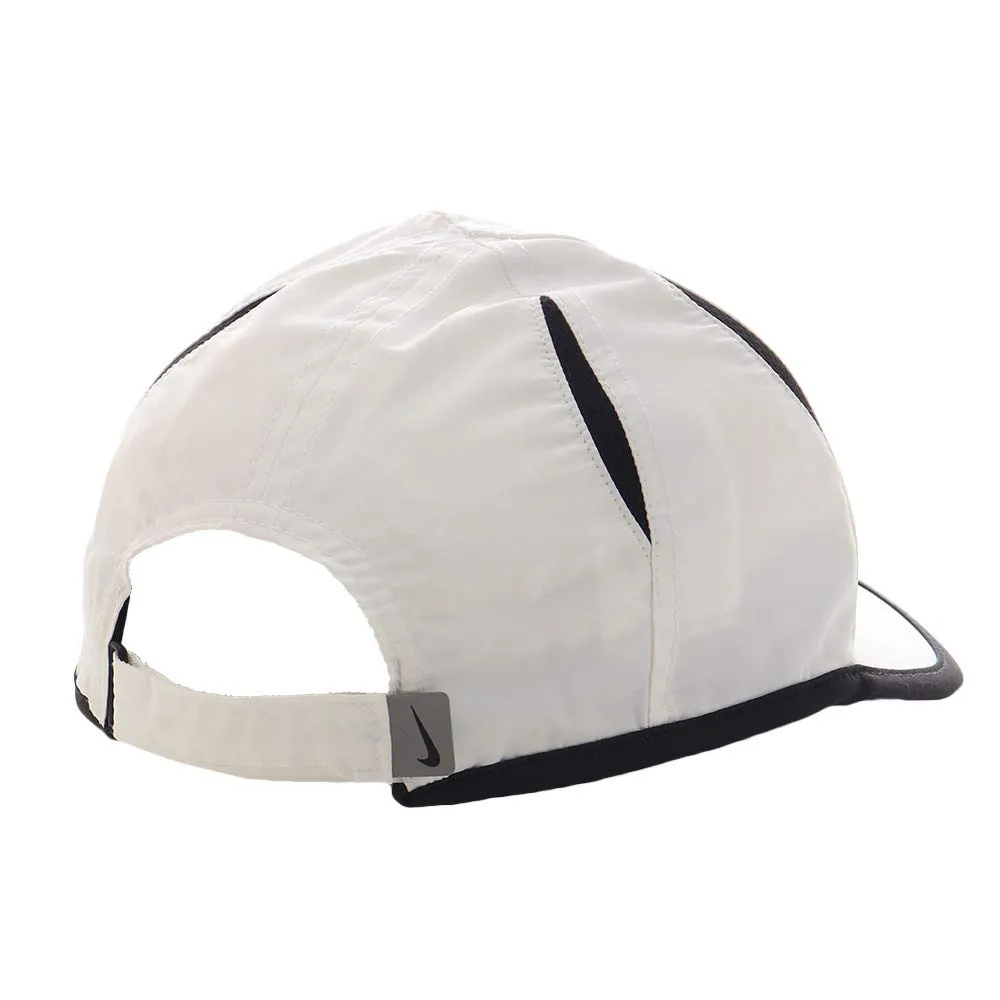 Nike Swoosh cappellino bambino bianco