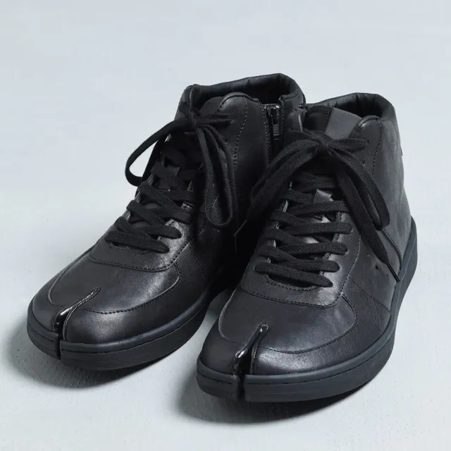 Tabito Leap Trainer tabito57 sneakers nere zip pelle