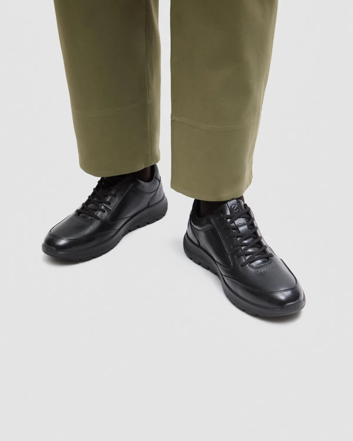 Ecco City Stride sneakers uomo 43 EU pelle