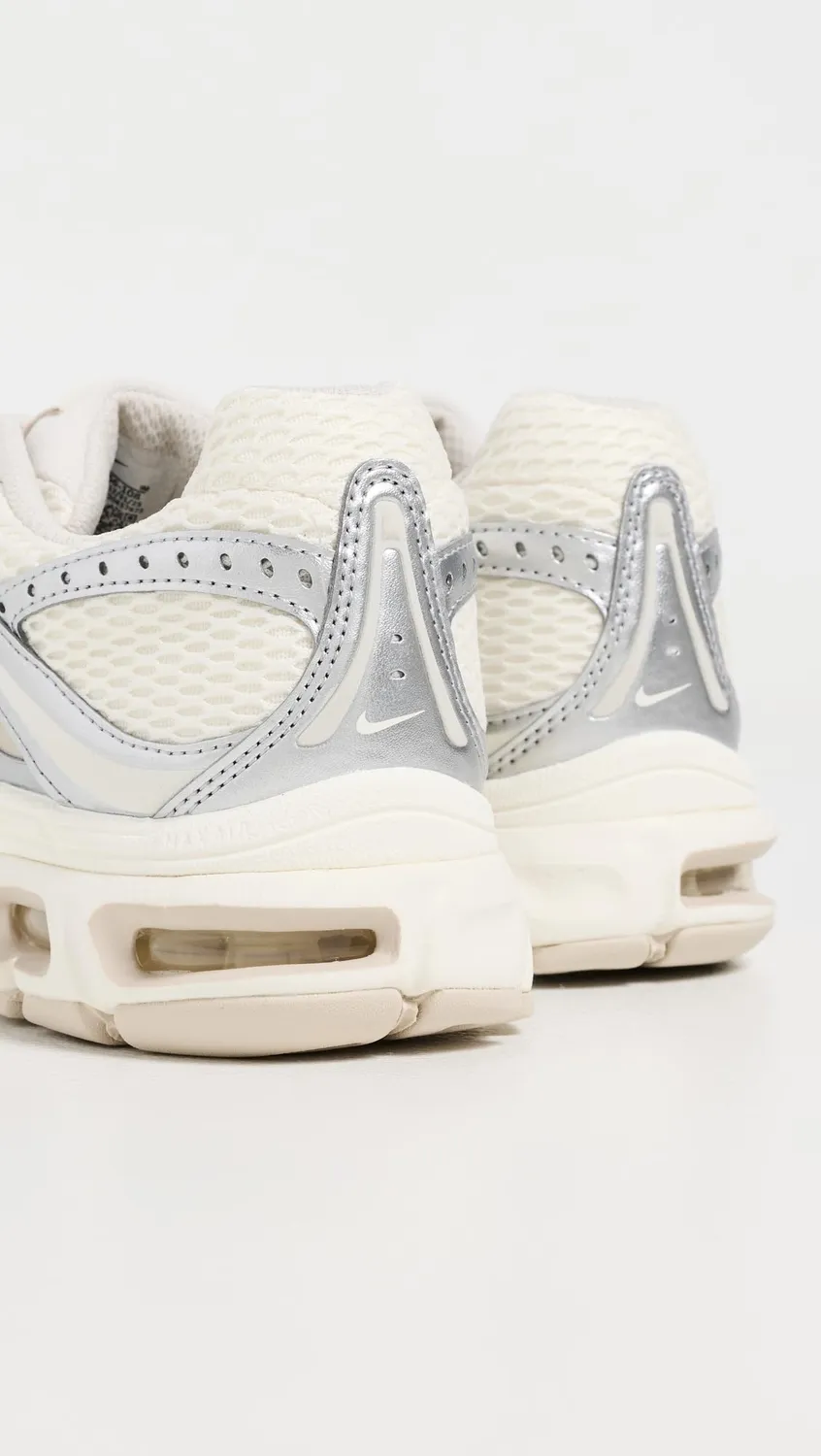 Nike Air Max Moto 2K sneakers donna 40 EU nere