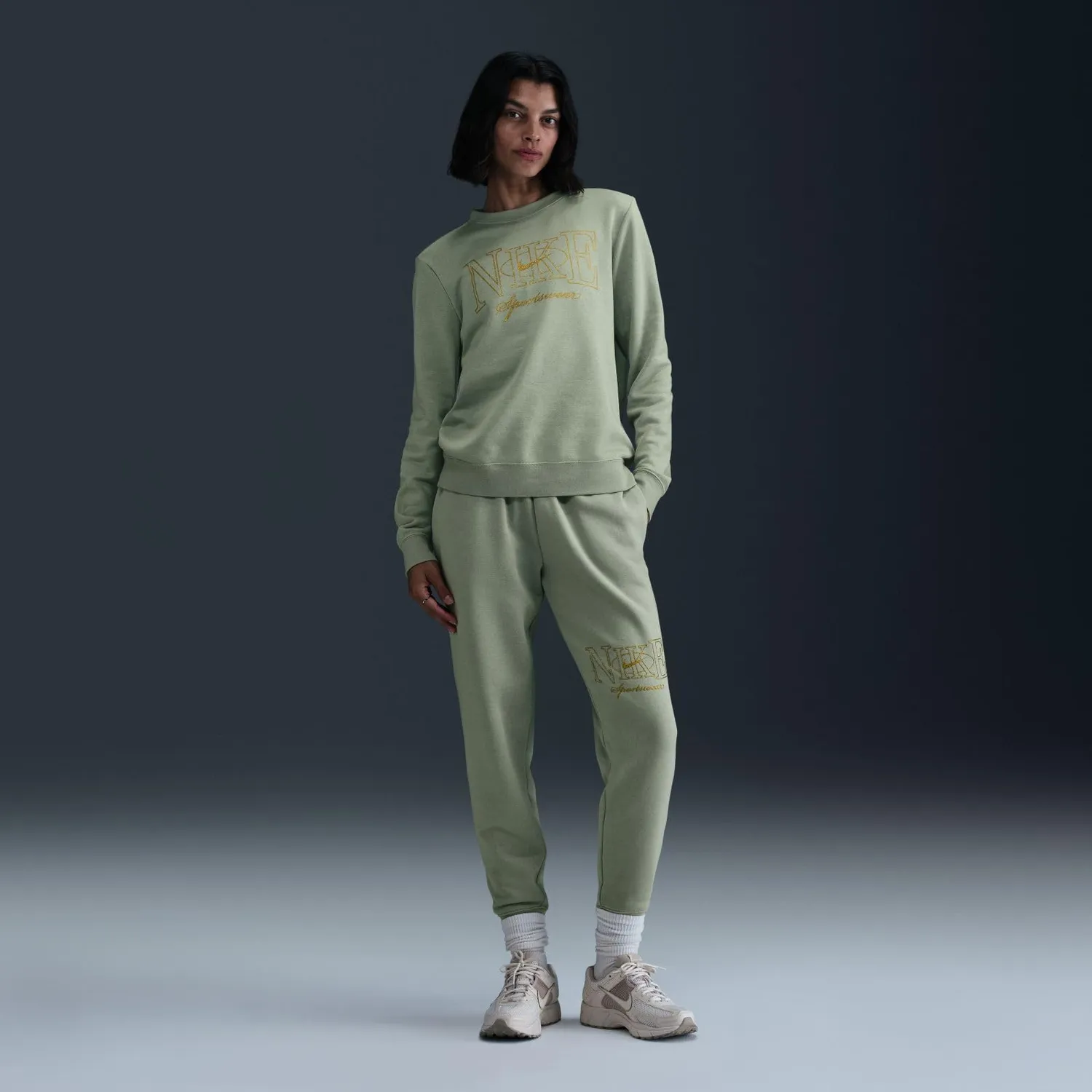 Nike Club Fleece Mid-Rise Joggers Donna M cotone