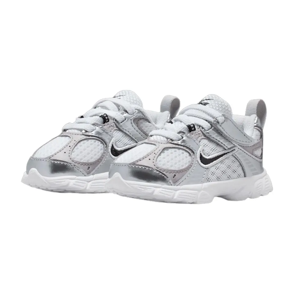 Nike V5 RNR scarpa bimbo 26 EU leggera