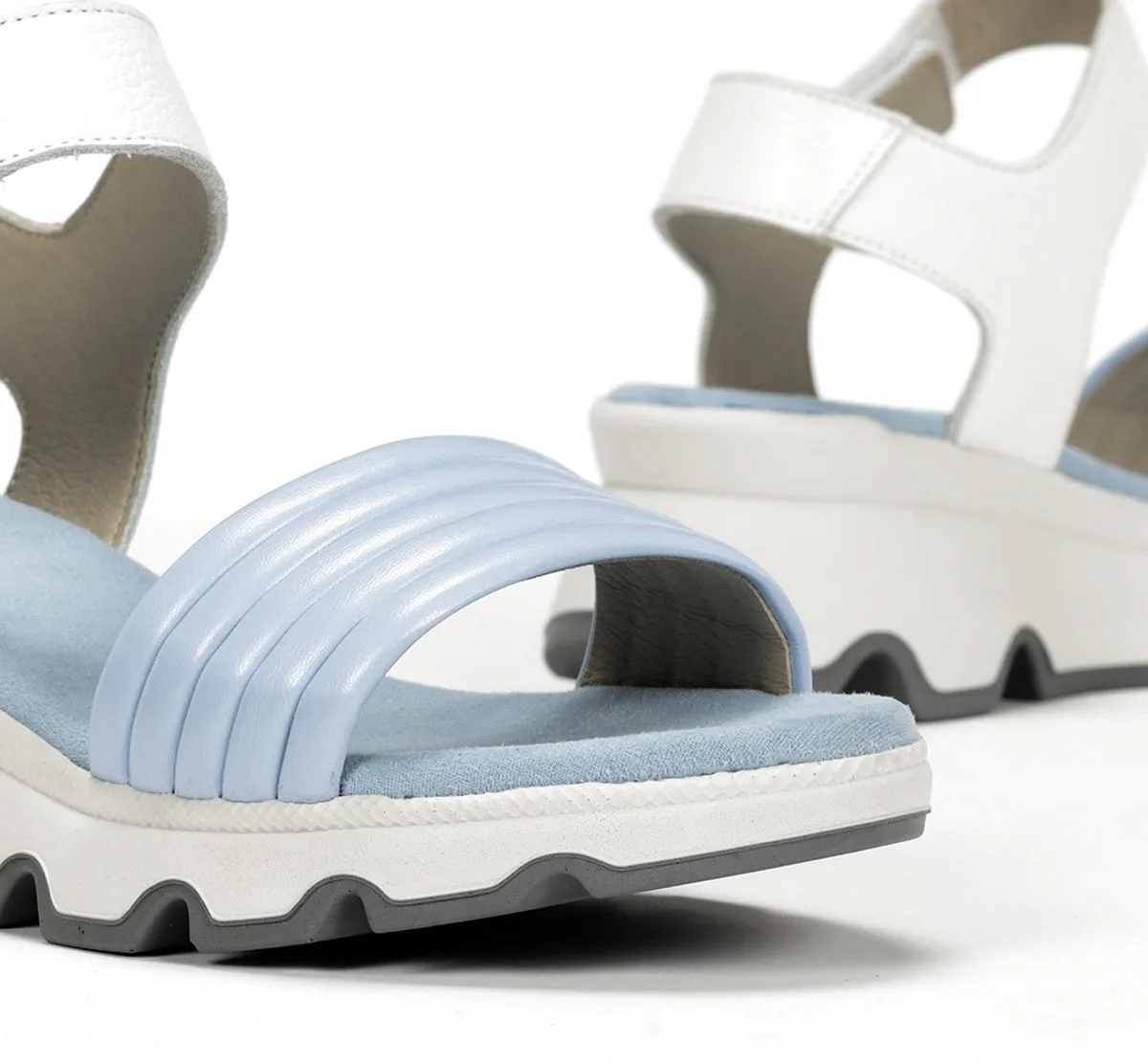 Fluchos Lais D9023 sandalo blu con zeppa