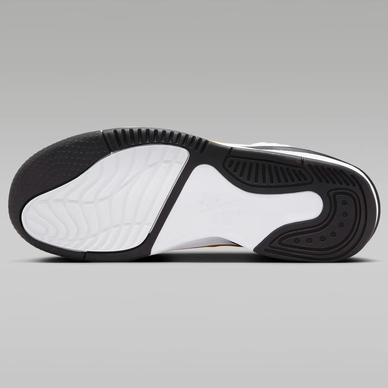 Nike Max Aura 5 scarpe basket uomo alte